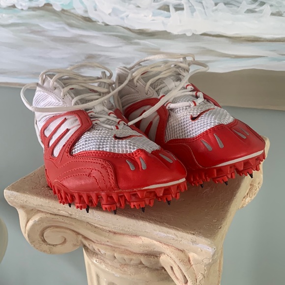 Nike (10.5) - Picture 2 of 16